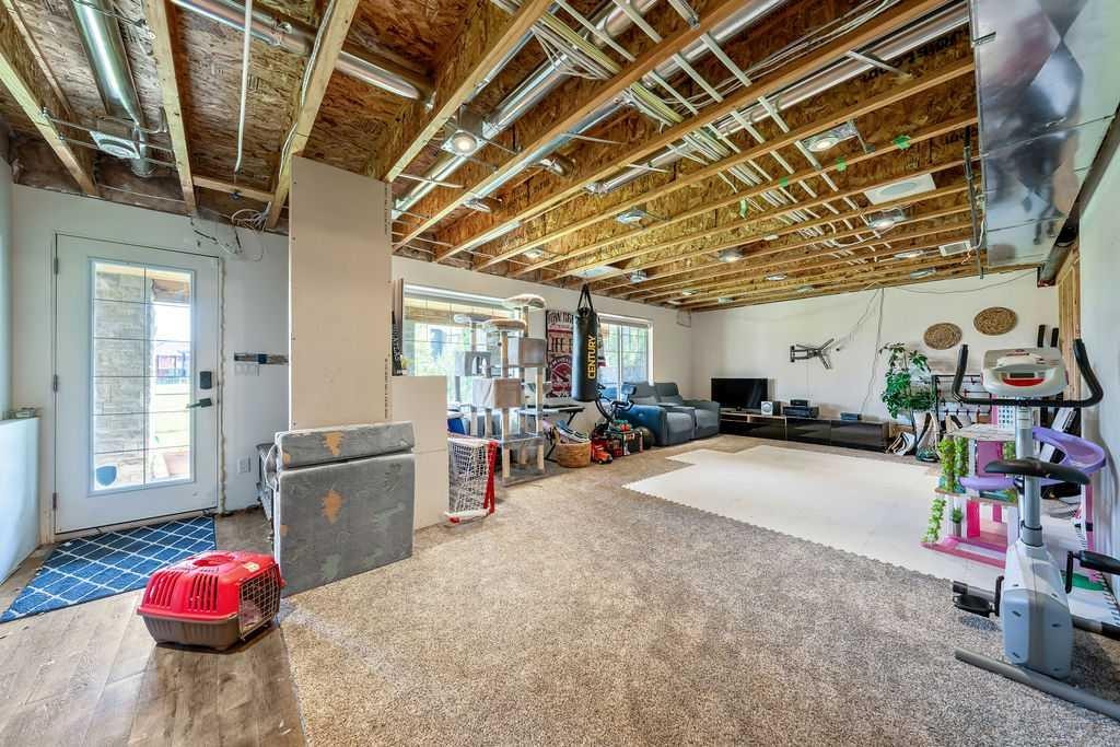 148 Rainbow Falls Glen, Chestermere, AB - Indoor