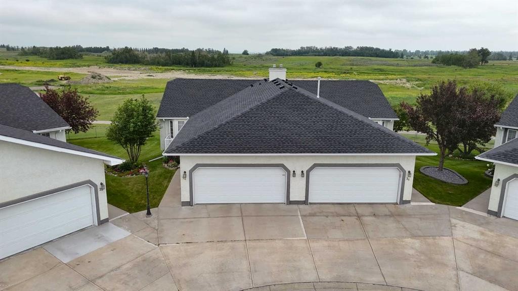 33 Strathmore Lakes Bay, Strathmore, AB - Outdoor With View