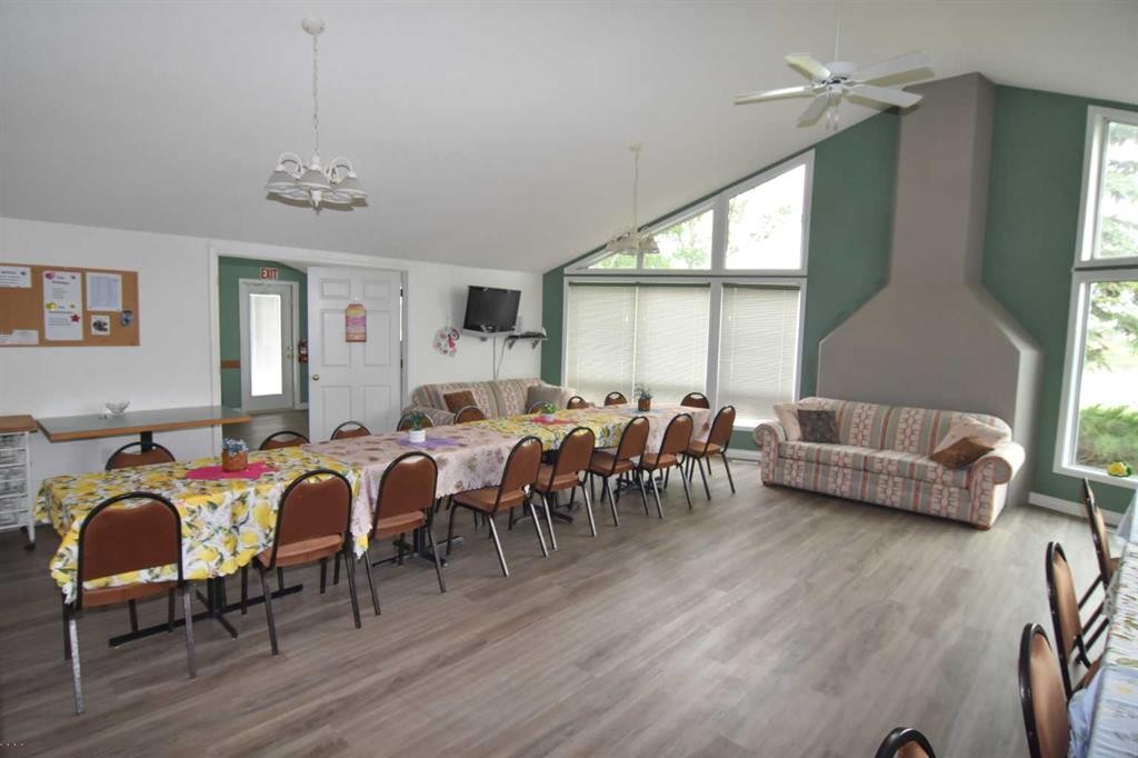 33 Strathmore Lakes Bay, Strathmore, AB - Indoor