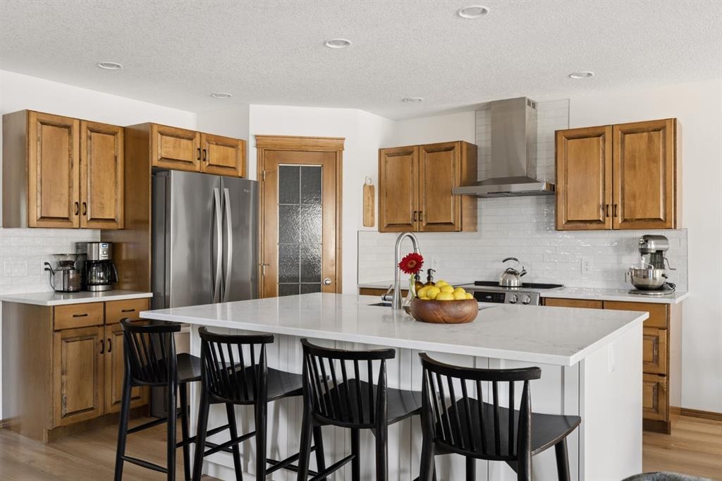 36 Cranfield Manor Se, Calgary, AB - Indoor Photo Showing Kitchen