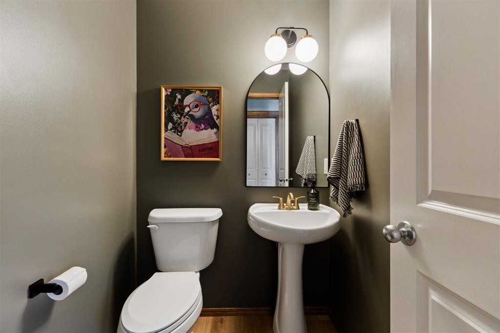 36 Cranfield Manor Se, Calgary, AB - Indoor Photo Showing Bathroom