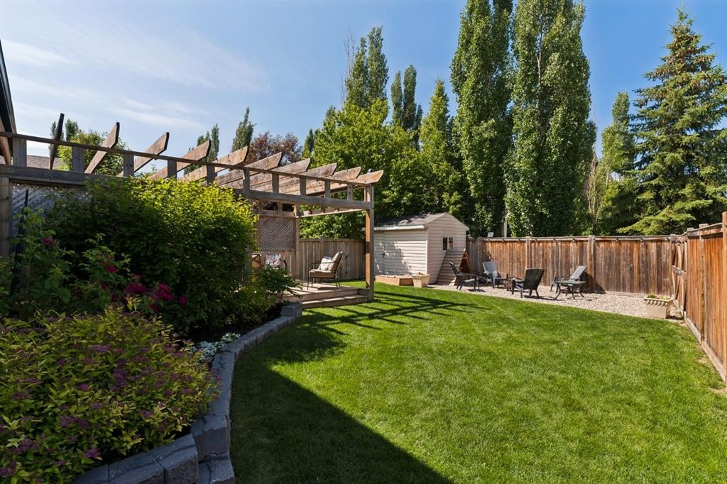 36 Cranfield Manor Se, Calgary, AB - Outdoor