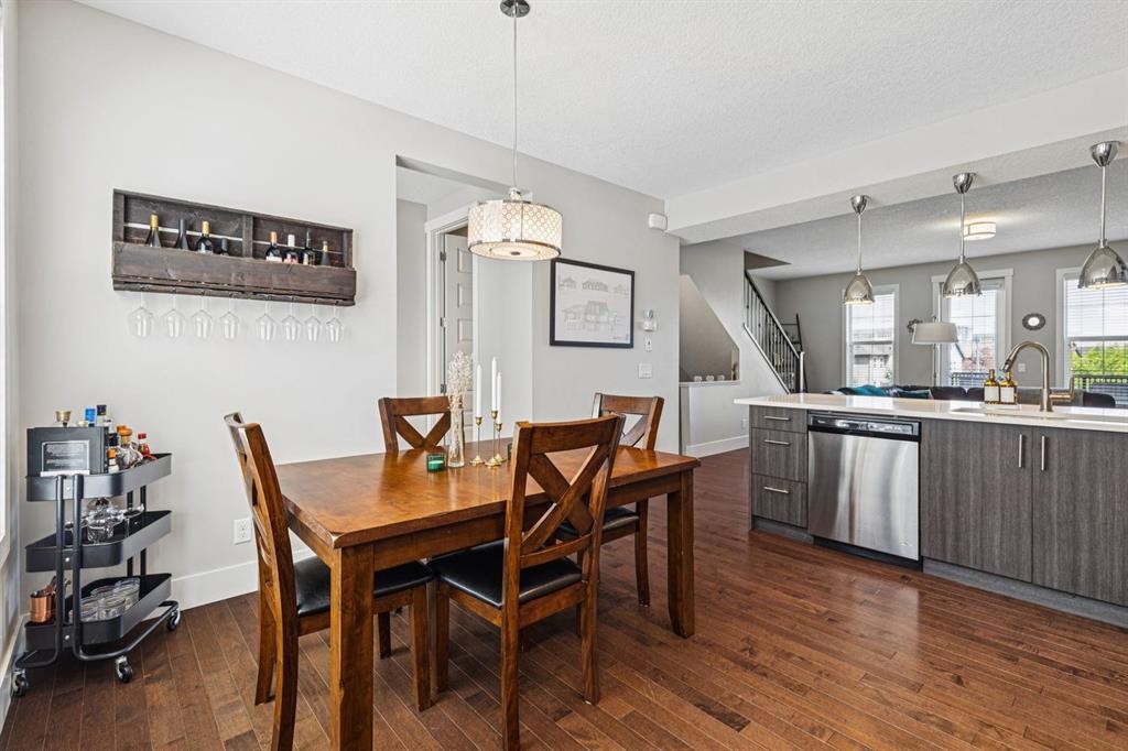 6 Quarry Lane Se, Calgary, AB - Indoor