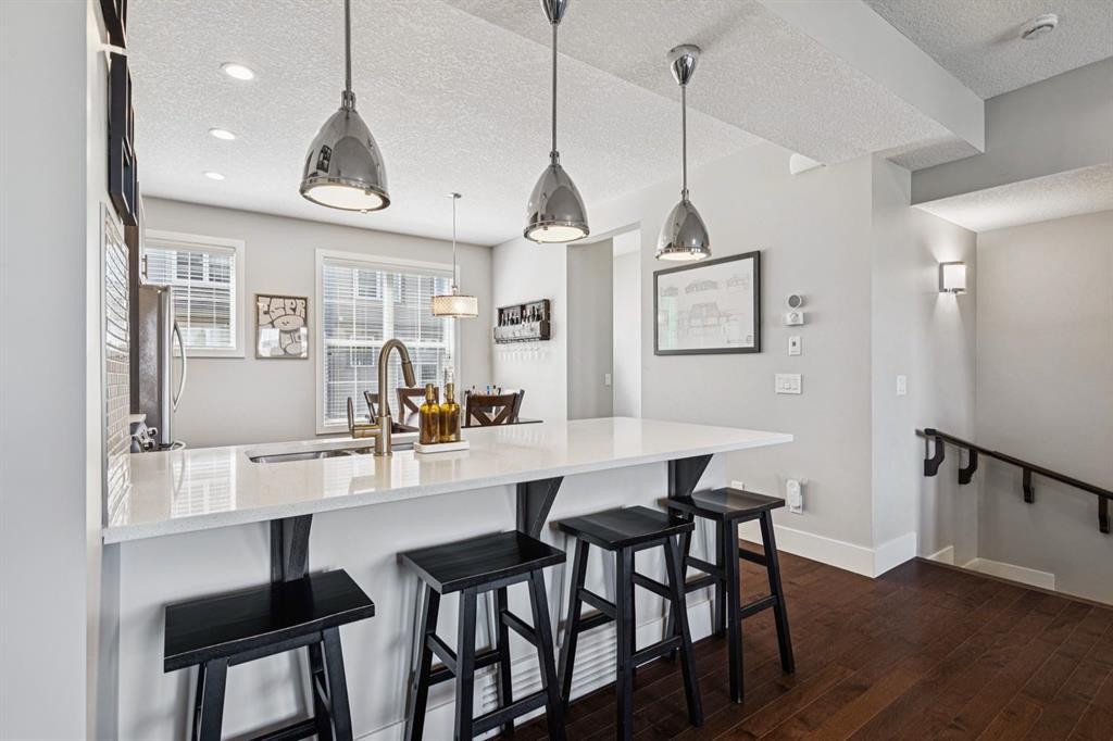 6 Quarry Lane Se, Calgary, AB - Indoor Photo Showing Kitchen With Upgraded Kitchen
