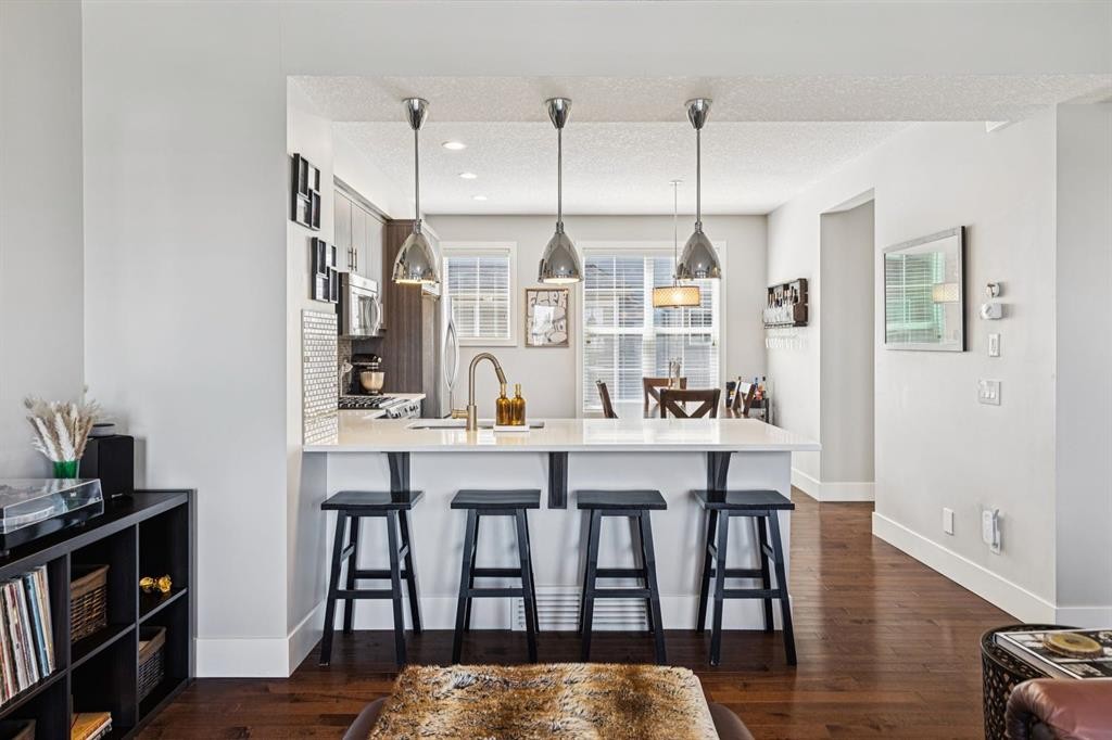 6 Quarry Lane Se, Calgary, AB - Indoor Photo Showing Kitchen With Upgraded Kitchen