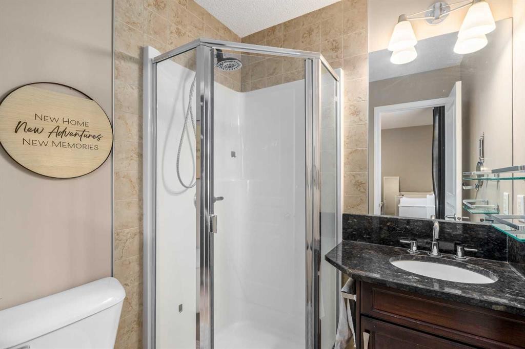 240 Elgin Meadows Gardens Se, Calgary, AB - Indoor Photo Showing Bathroom