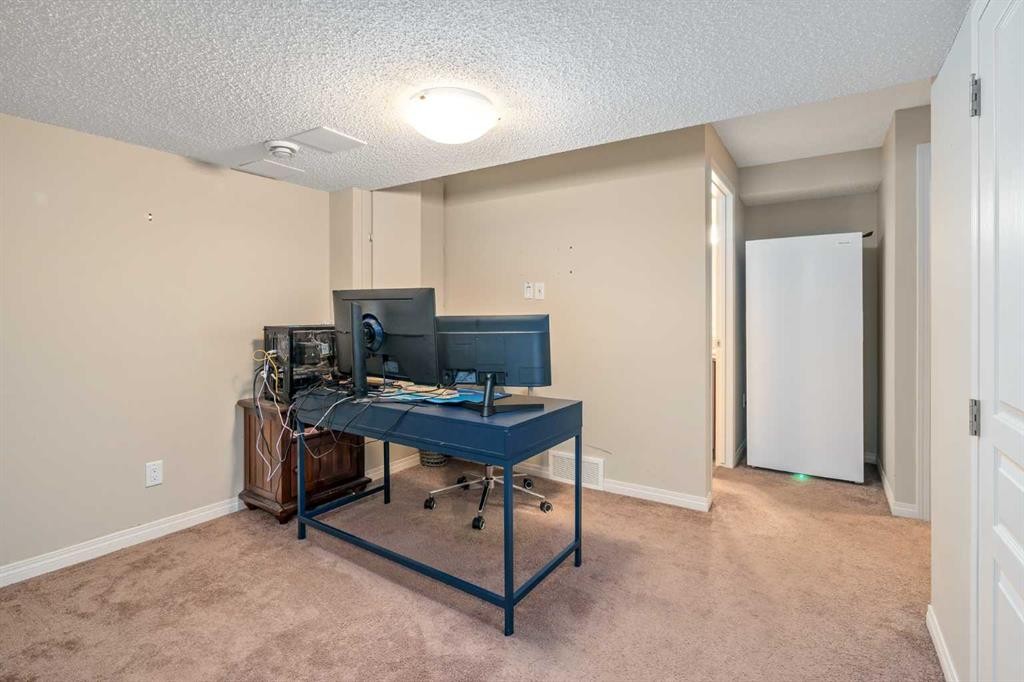240 Elgin Meadows Gardens Se, Calgary, AB - Indoor Photo Showing Office