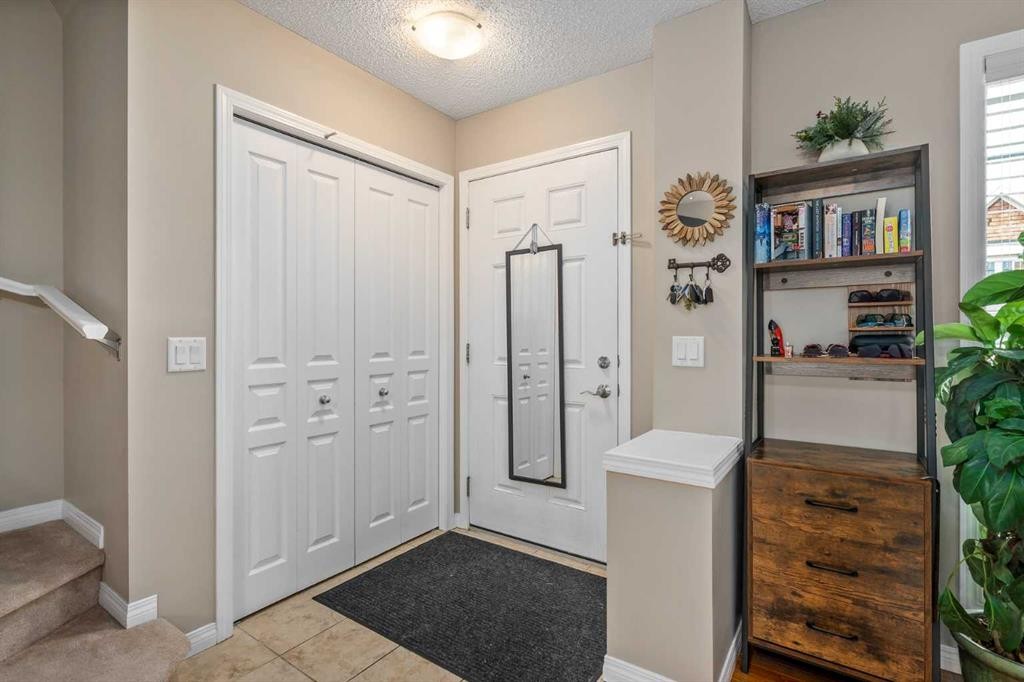 240 Elgin Meadows Gardens Se, Calgary, AB - Indoor Photo Showing Other Room