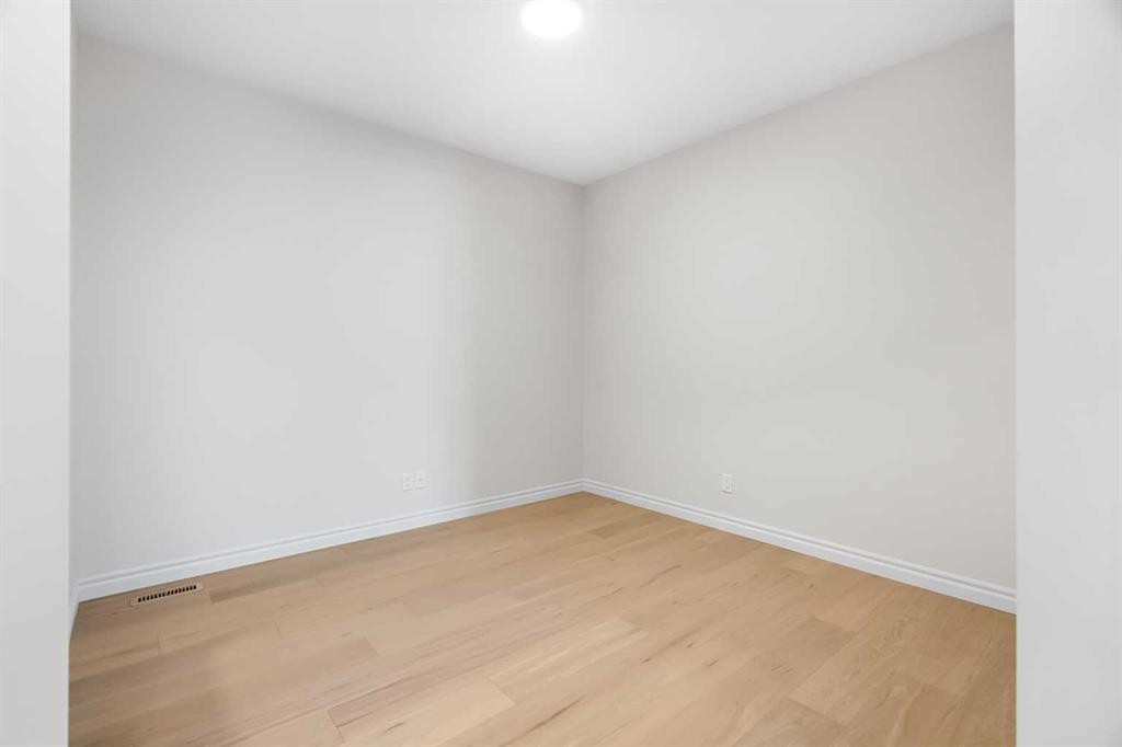 63 Annette Rise Nw, Calgary, AB - Indoor Photo Showing Other Room