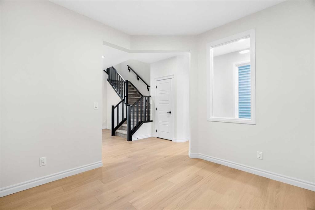 63 Annette Rise Nw, Calgary, AB - Indoor Photo Showing Other Room