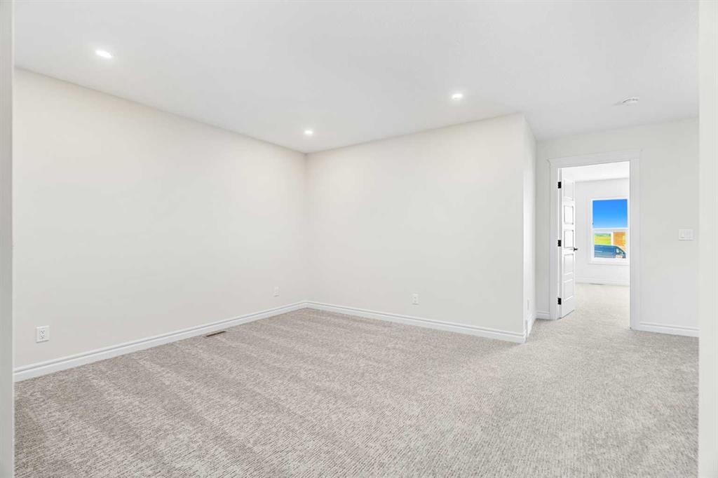 63 Annette Rise Nw, Calgary, AB - Indoor Photo Showing Other Room