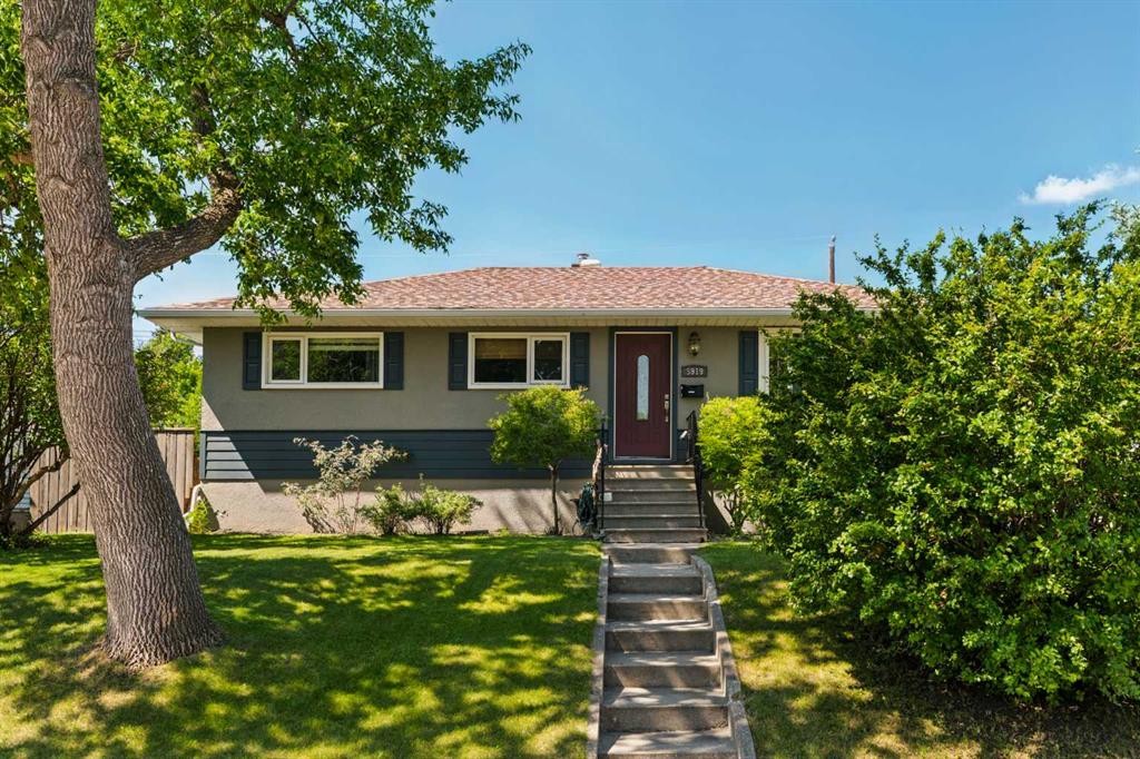 5919 Thornton Road Nw, Calgary, AB - Outdoor