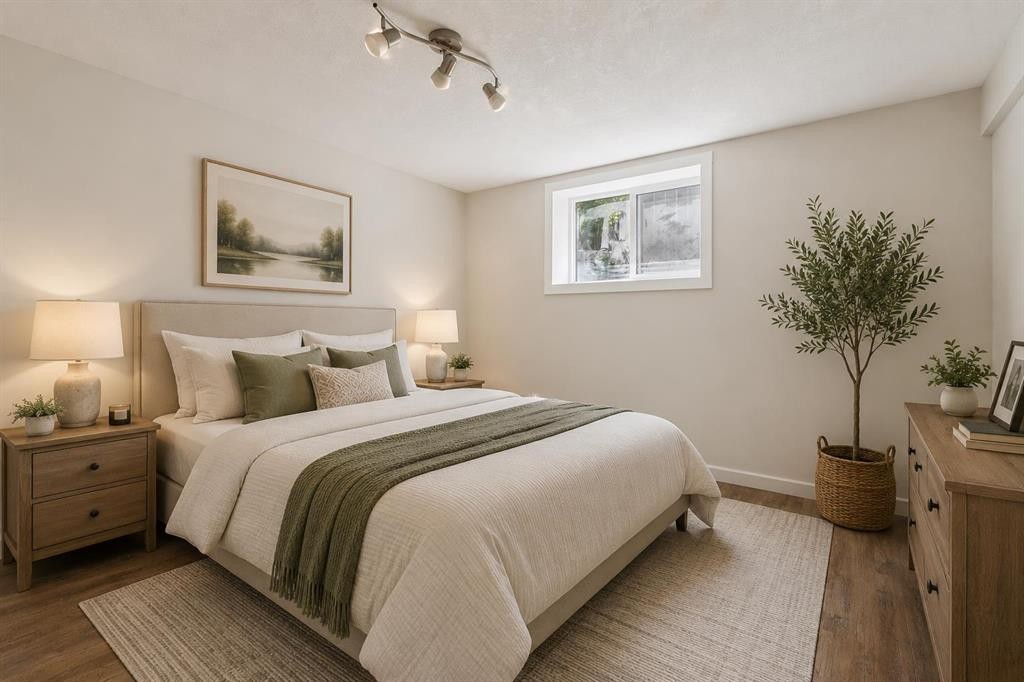 5919 Thornton Road Nw, Calgary, AB - Indoor Photo Showing Bedroom