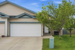 109 Canoe Square SWAirdrie, AB T4B 2N7