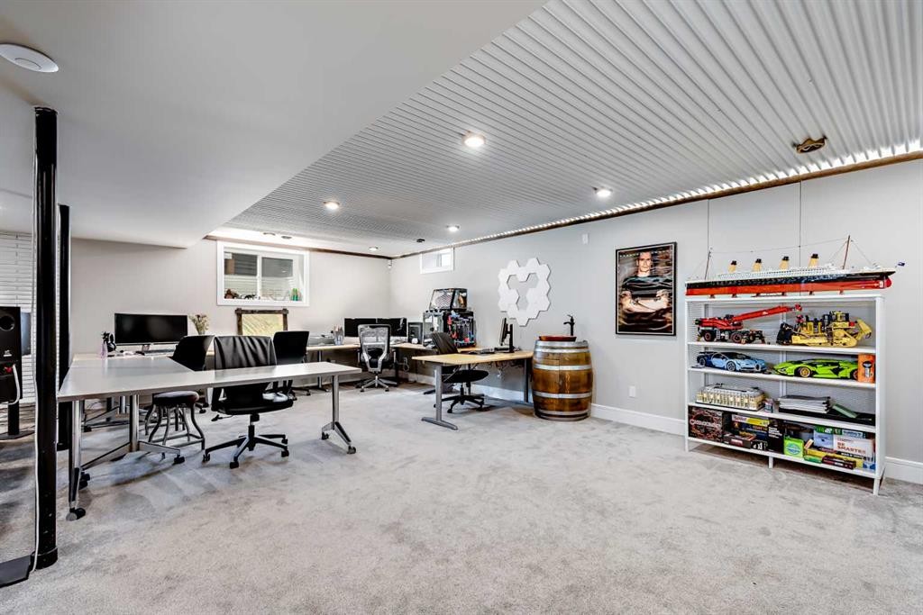 10907 Willowfern Drive Se, Calgary, AB - Indoor Photo Showing Office