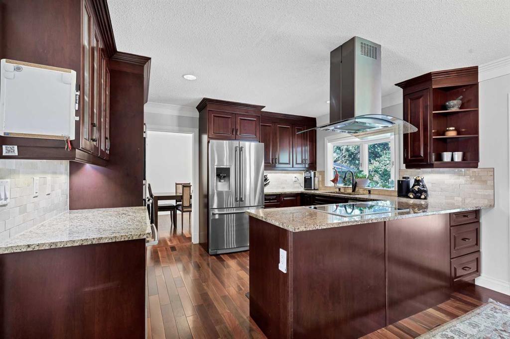 10907 Willowfern Drive Se, Calgary, AB - Indoor Photo Showing Kitchen With Upgraded Kitchen