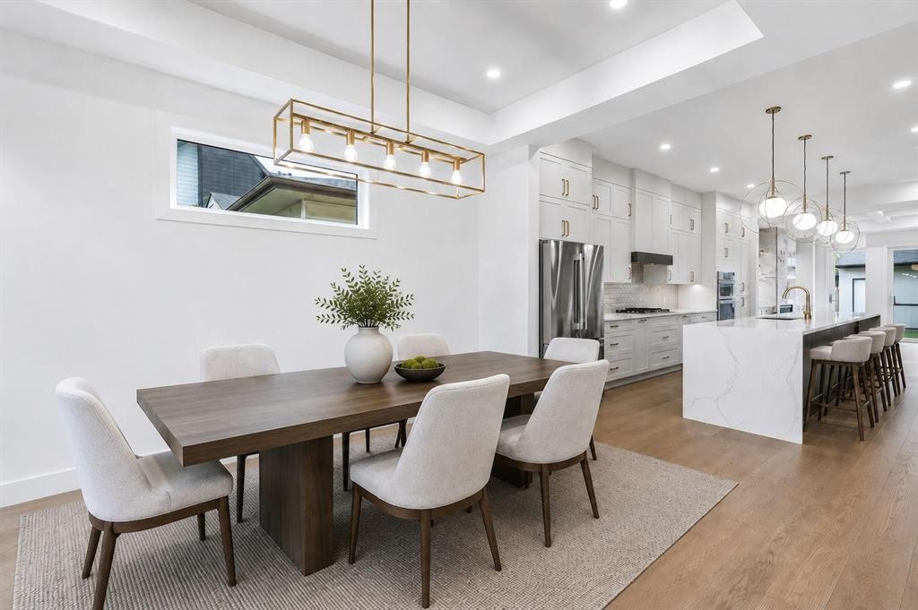 1812 19 Avenue Nw, Calgary, AB - Indoor Photo Showing Dining Room