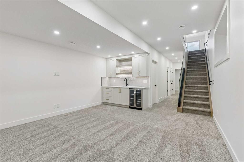 1812 19 Avenue Nw, Calgary, AB - Indoor