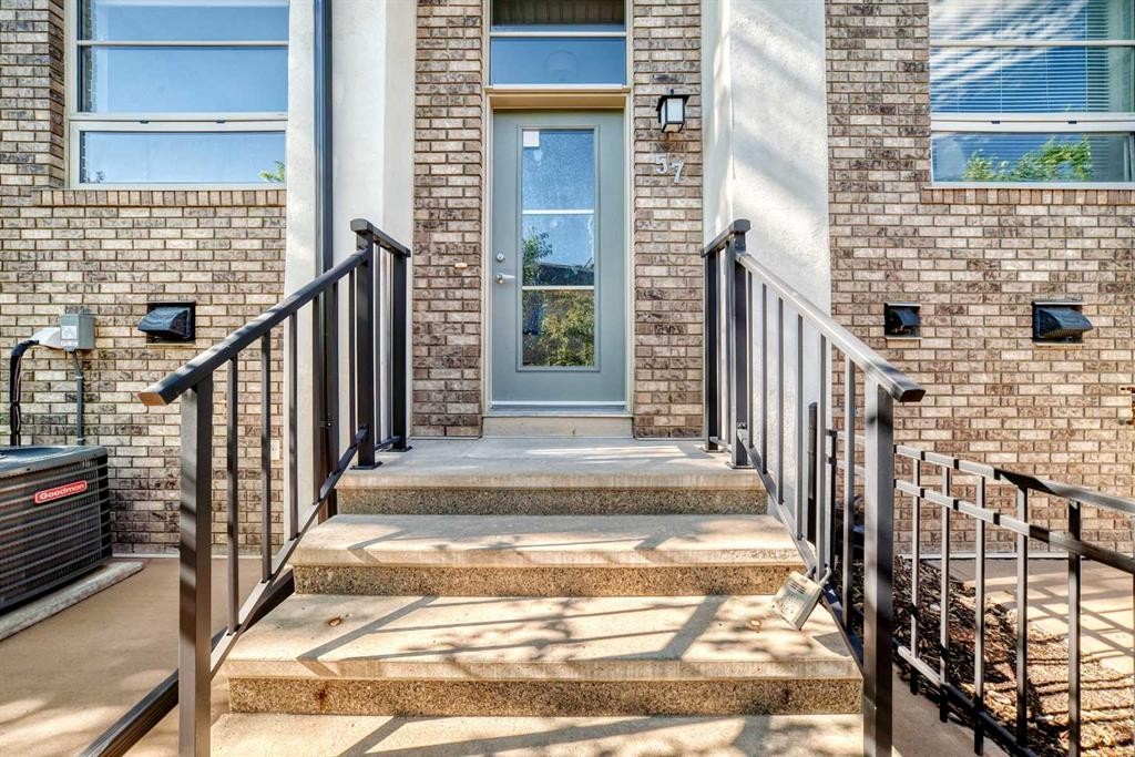 57 Aspen Hills Common Sw, Calgary, AB - Outdoor