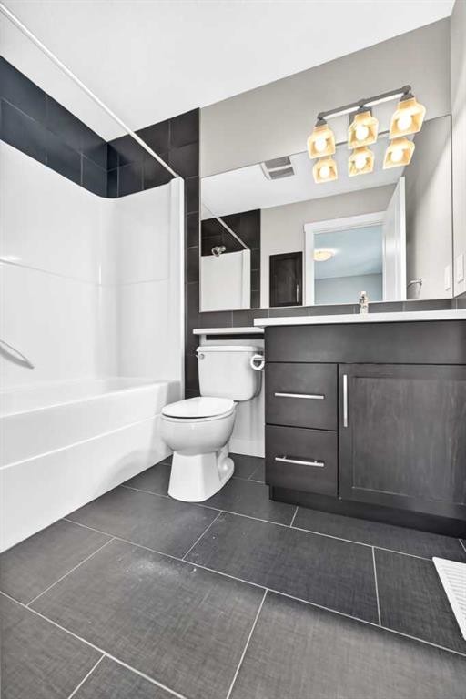 57 Aspen Hills Common Sw, Calgary, AB - Indoor Photo Showing Bathroom