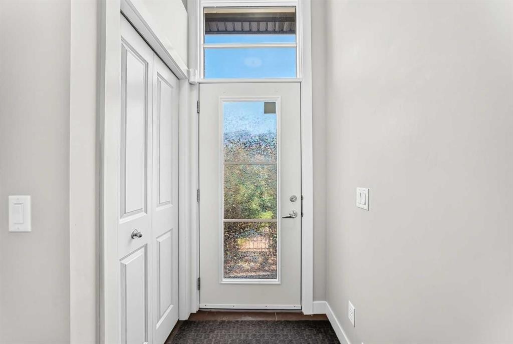57 Aspen Hills Common Sw, Calgary, AB - Indoor Photo Showing Other Room