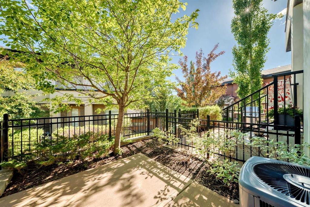 57 Aspen Hills Common Sw, Calgary, AB - Outdoor