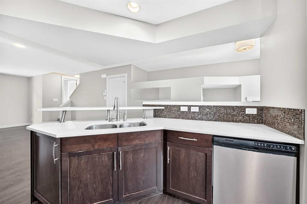 57 Aspen Hills Common Sw, Calgary, AB - Indoor Photo Showing Kitchen With Double Sink