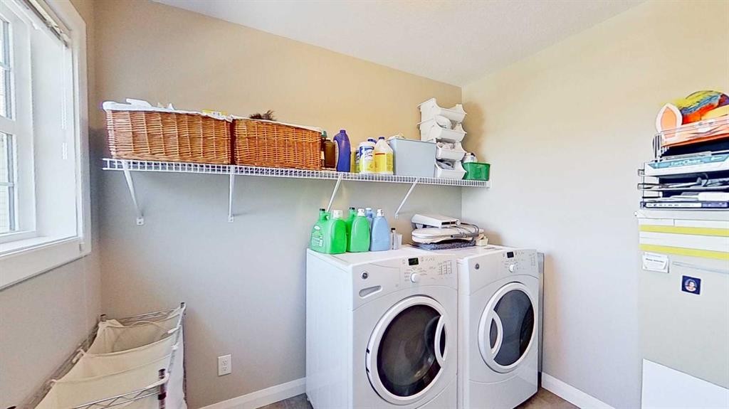 31 Ravenslea Crescent Se, Airdrie, AB - Indoor Photo Showing Laundry Room