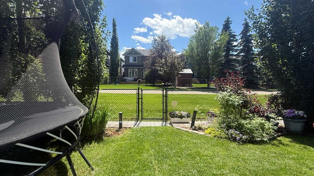 31 Ravenslea Crescent Se, Airdrie, AB - Outdoor