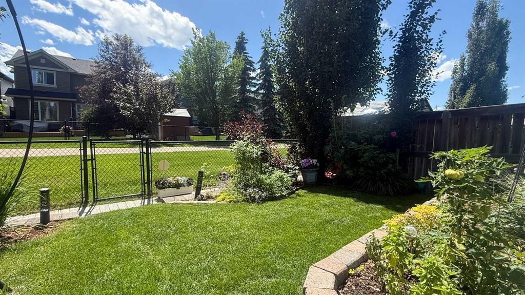 31 Ravenslea Crescent Se, Airdrie, AB - Outdoor