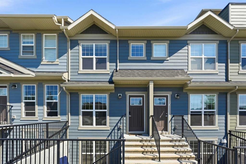 412 Cranbrook Square Se, Calgary, AB - Outdoor With Facade
