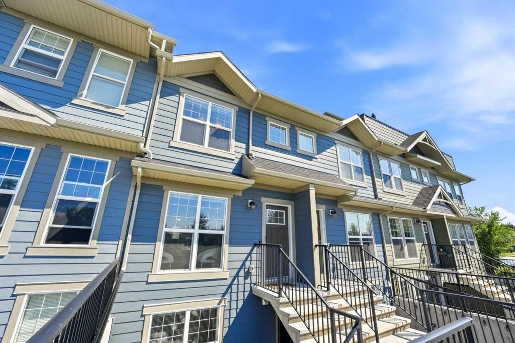 412 Cranbrook Square Se, Calgary, AB - Outdoor