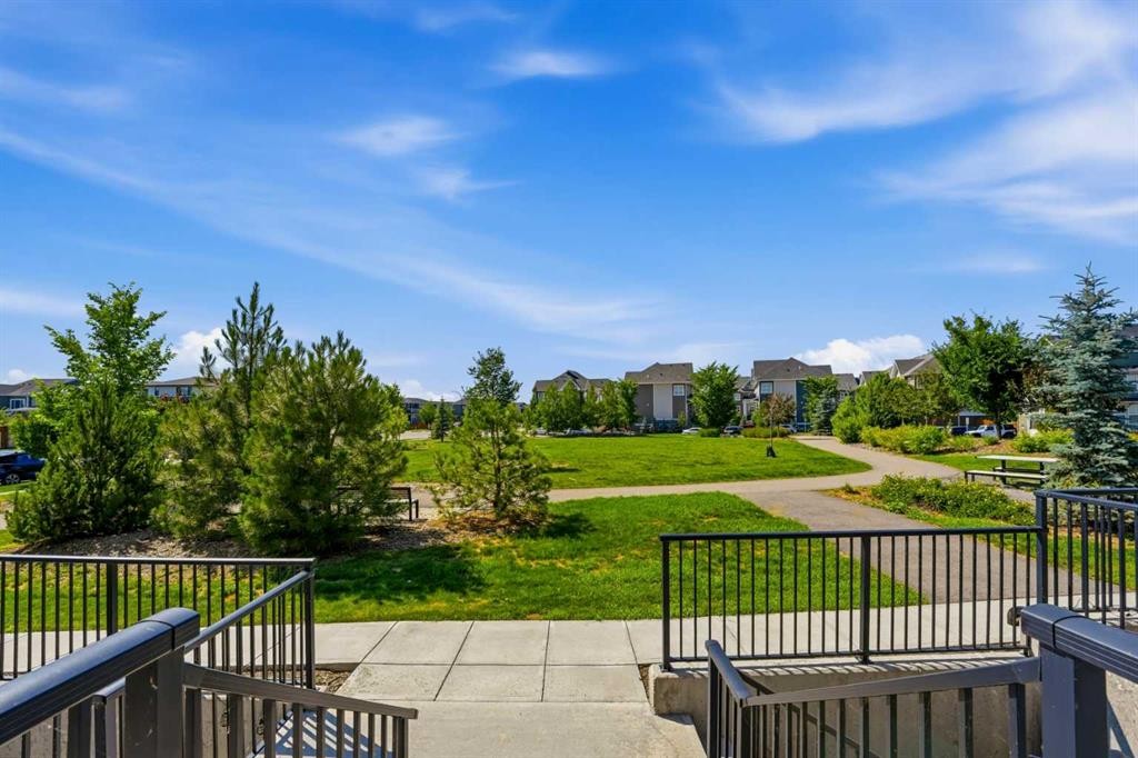 412 Cranbrook Square Se, Calgary, AB - Outdoor