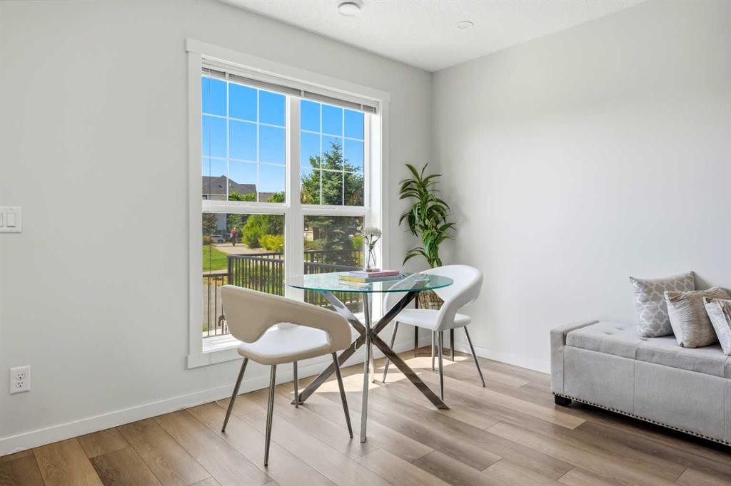 412 Cranbrook Square Se, Calgary, AB - Indoor