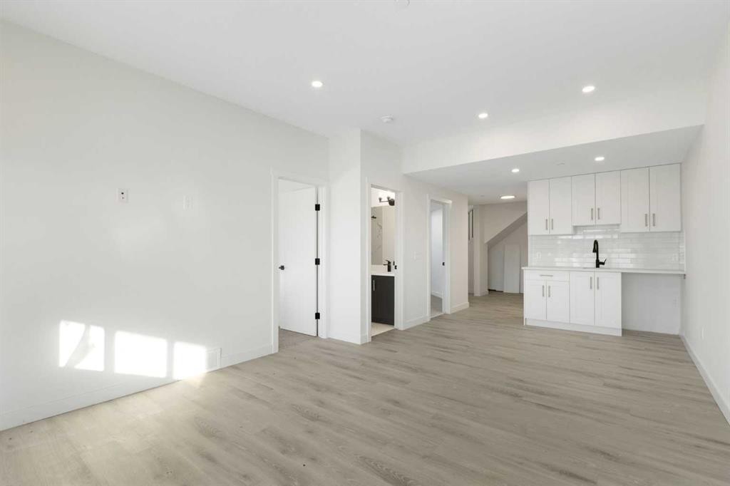 25 St. Andrews Close, Lyalta, AB - Indoor
