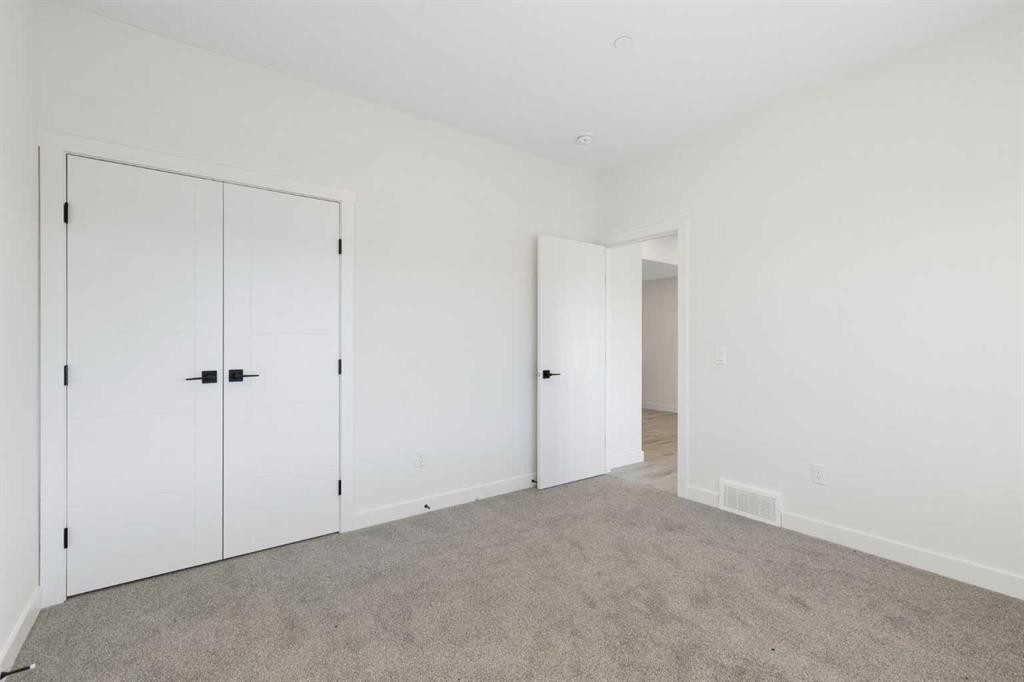 25 St. Andrews Close, Lyalta, AB - Indoor Photo Showing Other Room