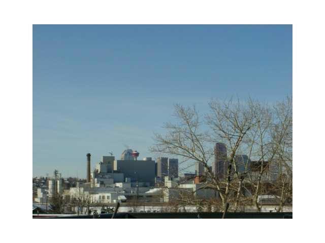 6-1922 9 Avenue Se, Calgary, AB - Outdoor With View