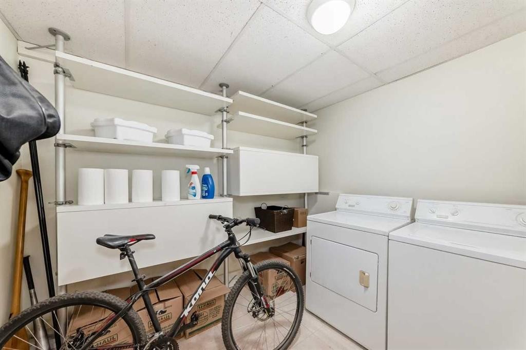 6-1922 9 Avenue Se, Calgary, AB - Indoor Photo Showing Laundry Room