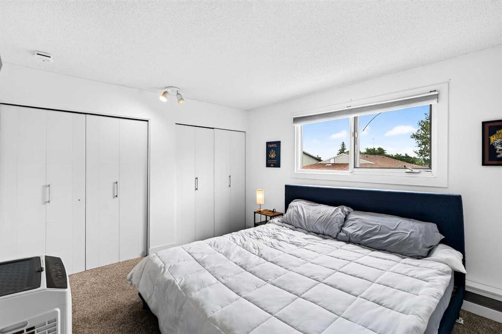 10-635 Marsh Road Ne, Calgary, AB - Indoor Photo Showing Bedroom