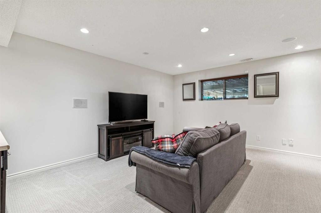 135 Tuscany Ravine Road Nw, Calgary, AB - Indoor