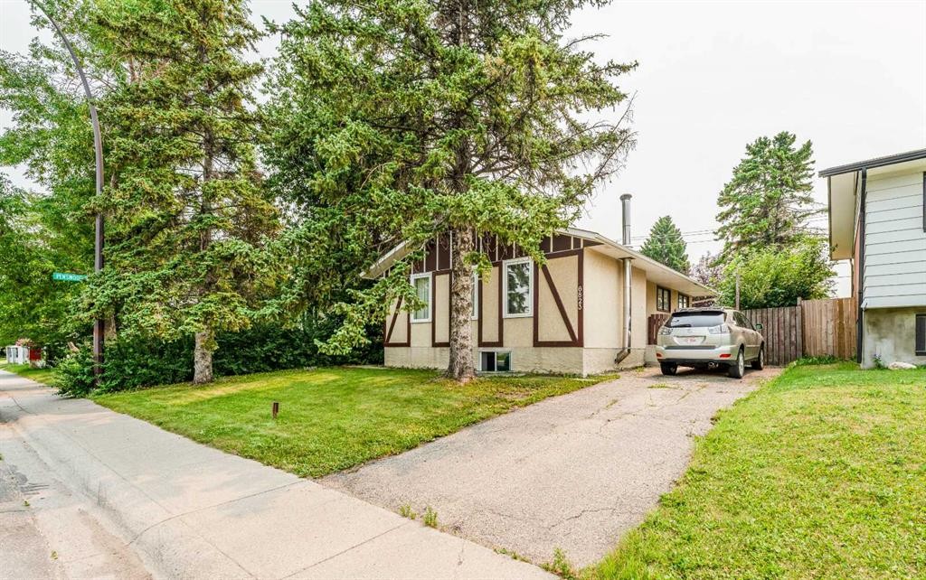 6823 4 Avenue Se, Calgary, AB - Outdoor