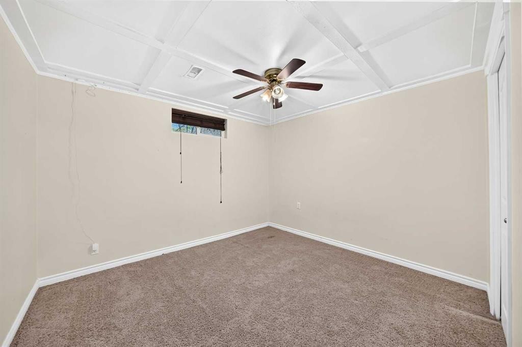 4628 Verona Drive Nw, Calgary, AB - Indoor Photo Showing Other Room