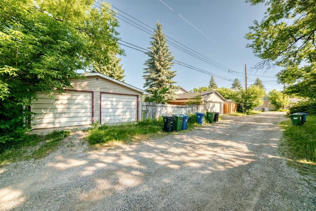 4628 Verona Drive Nw, Calgary, AB - Outdoor