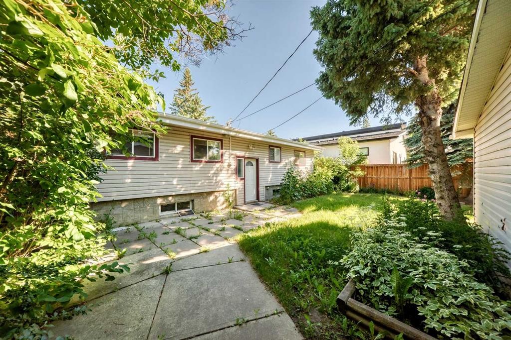 4628 Verona Drive Nw, Calgary, AB - Outdoor