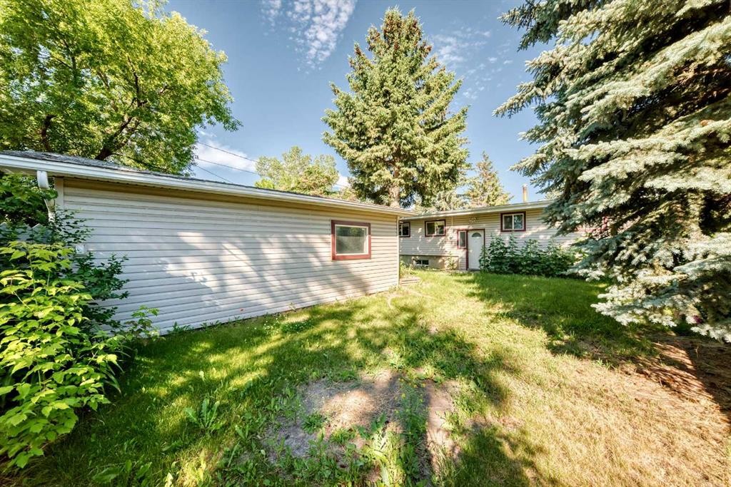 4628 Verona Drive Nw, Calgary, AB - Outdoor