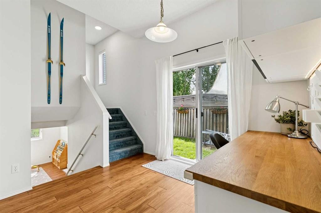 98 River Rock Way Se, Calgary, AB - Indoor Photo Showing Other Room