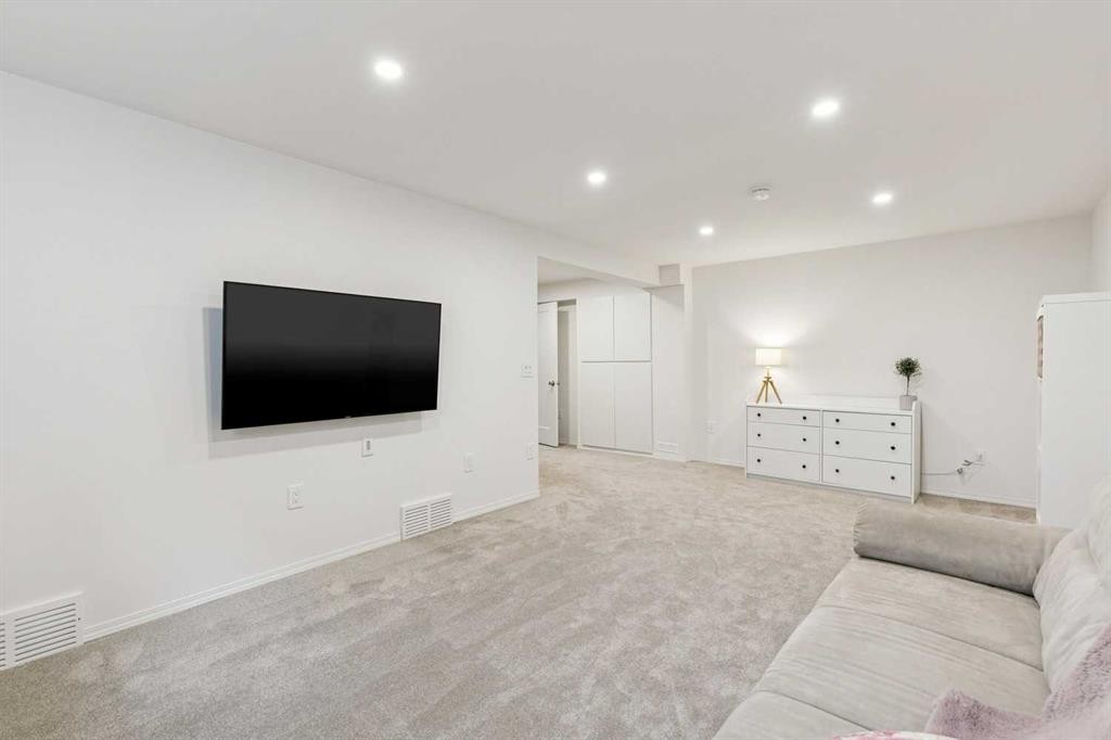 98 River Rock Way Se, Calgary, AB - Indoor