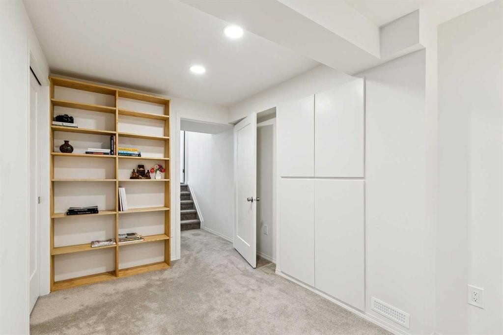 98 River Rock Way Se, Calgary, AB - Indoor Photo Showing Other Room