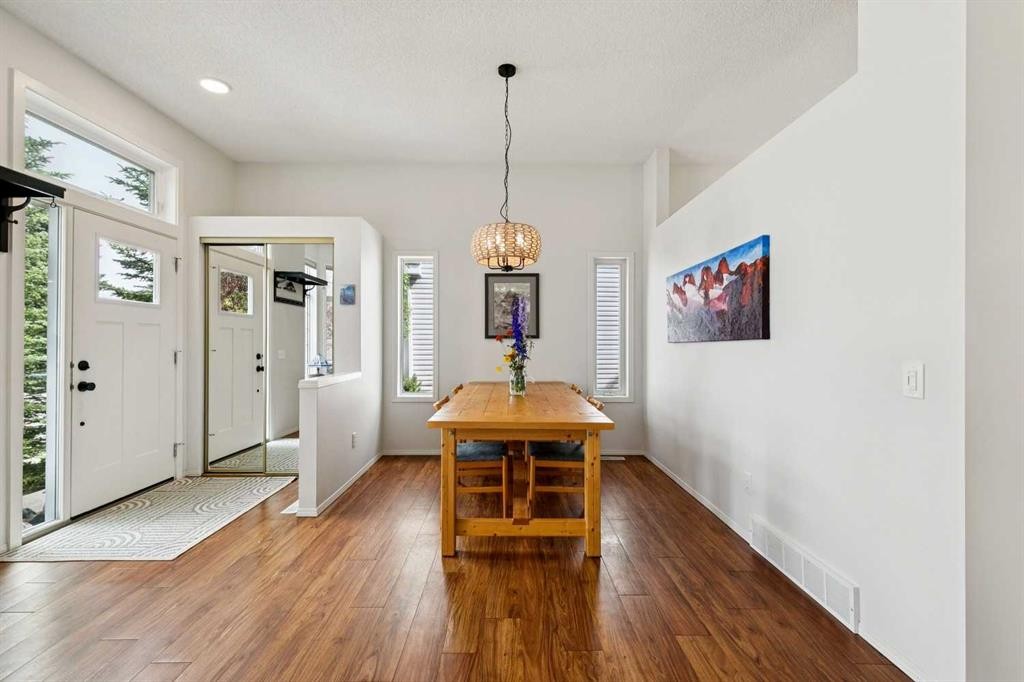 98 River Rock Way Se, Calgary, AB - Indoor Photo Showing Other Room