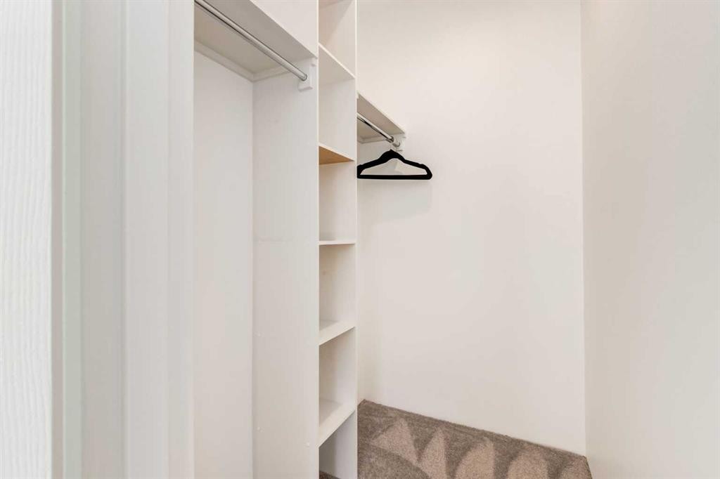 4503 75 Street Nw, Calgary, AB - Indoor With Storage